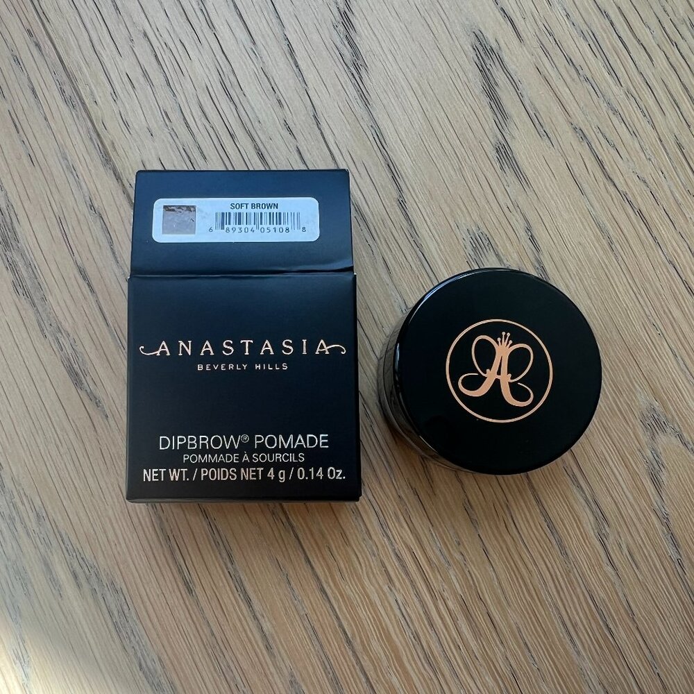 NEW Anastasia Beverly Hills DIPBROW® Pomade - Soft Brown